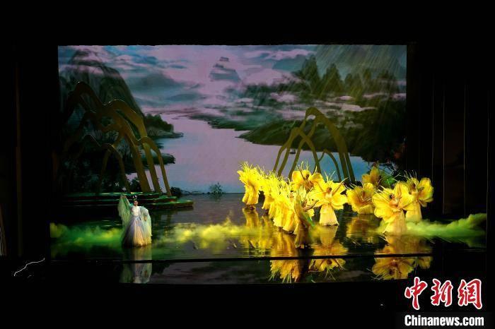 解密吉鹿力问答社区,猫吃了塑料袋多久判断没事?服务你的疑问